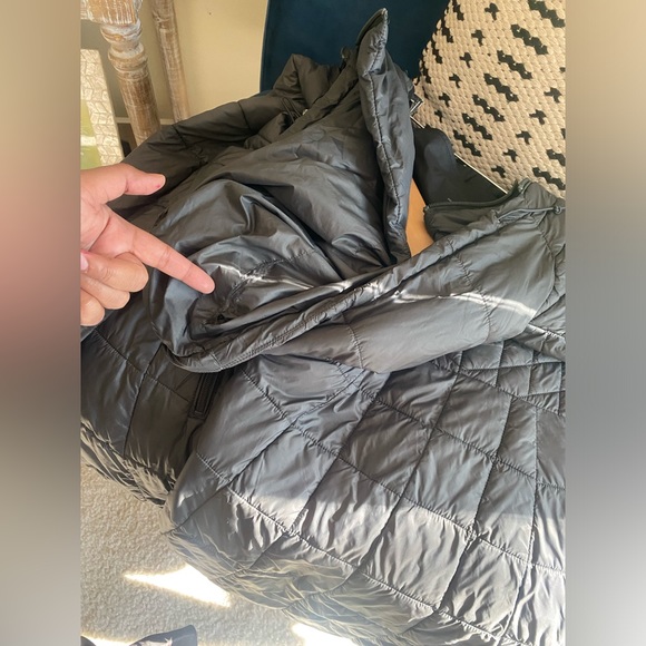 Bernardo primaloft hooded packable lightweight jacket - Picture 7 of 7